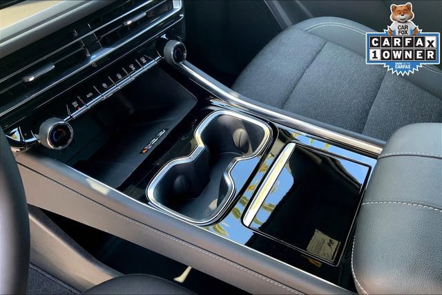 Used 2024 Chevrolet Traverse LT image 17