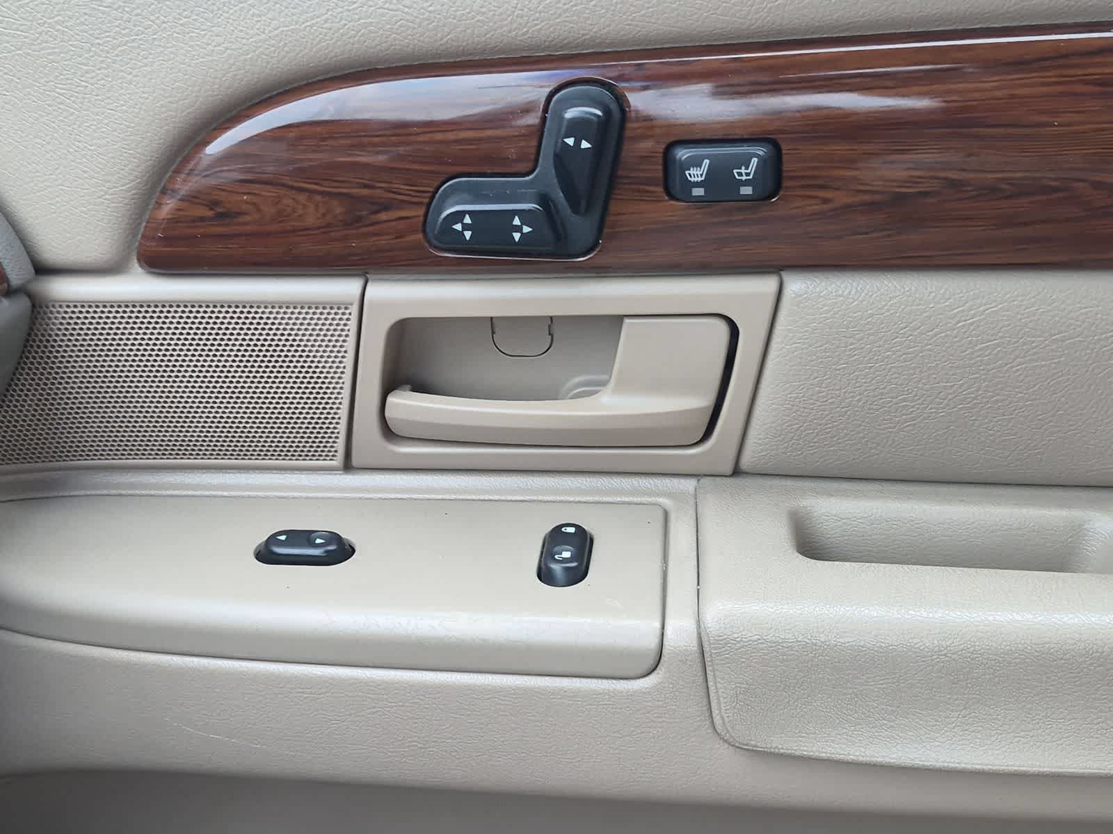 Used 2004 Mercury Grand Marquis LS RWD image 30