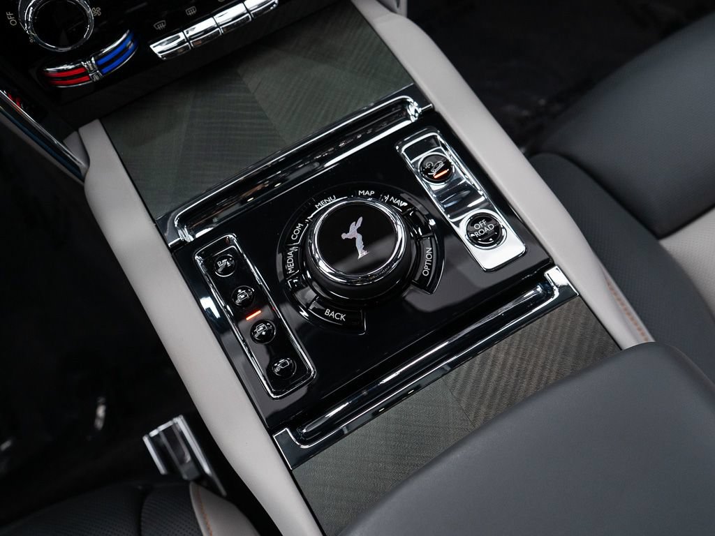 Certified 2023 Rolls-Royce Cullinan w/ Dark Exterior Package AWD/4WD image 39