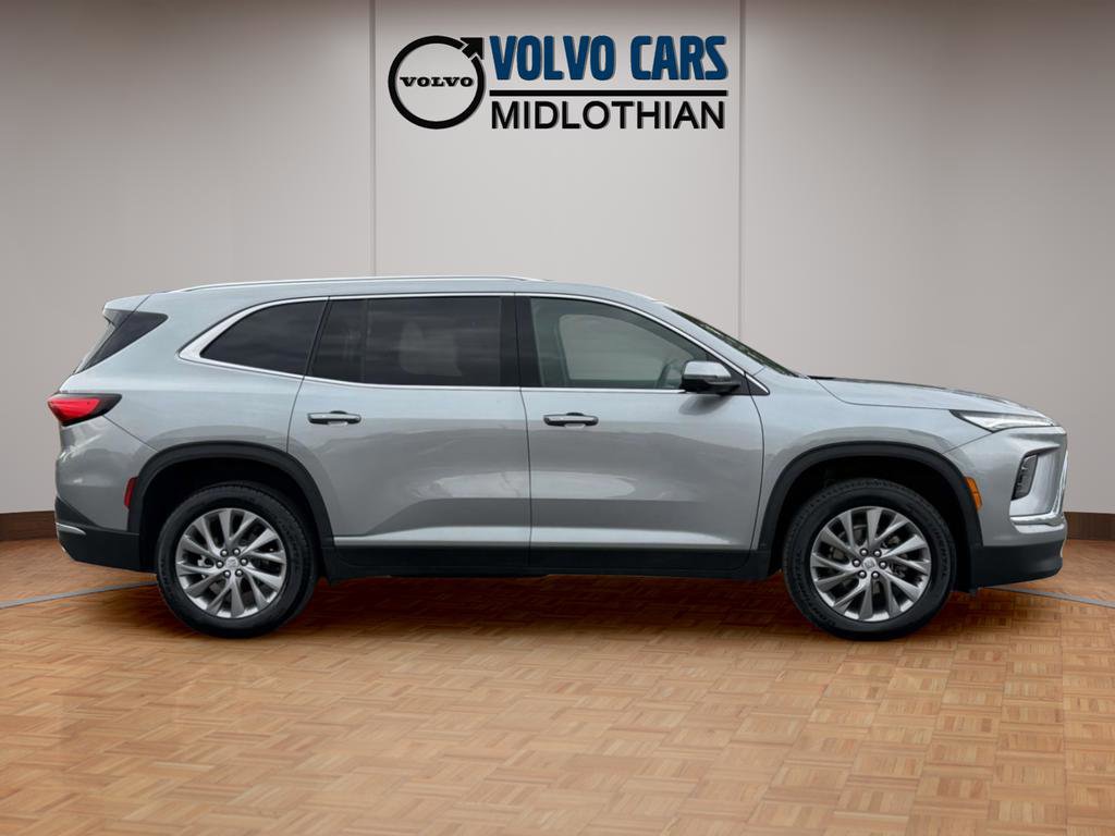 Used 2025 Buick Enclave Preferred FWD image 19