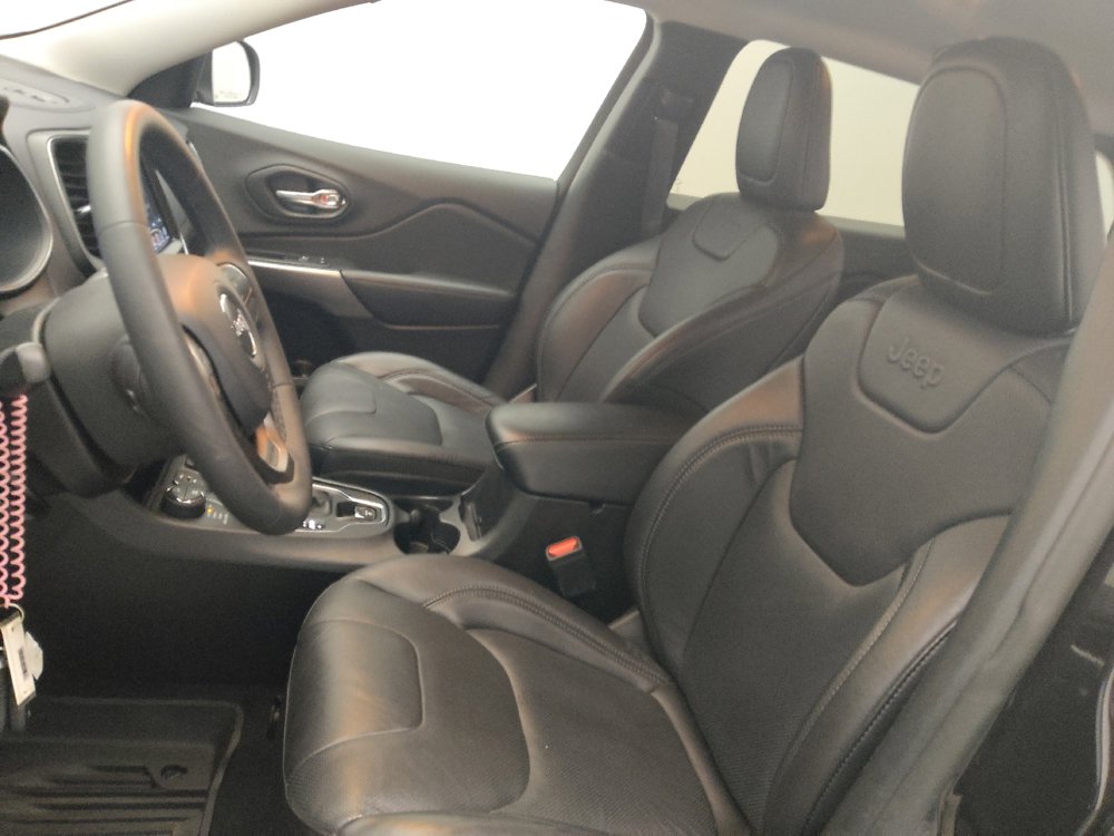 Used 2021 Jeep Cherokee Latitude Lux w/ Comfort/Convenience Group image 17