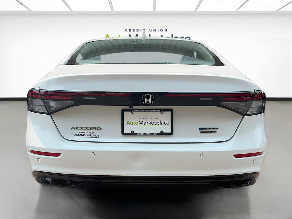 Used 2023 Honda Accord Touring image 6