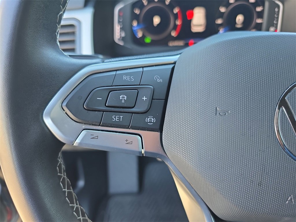 Used 2023 Volkswagen Atlas Cross Sport SE w/ Black Wheel Package image 14