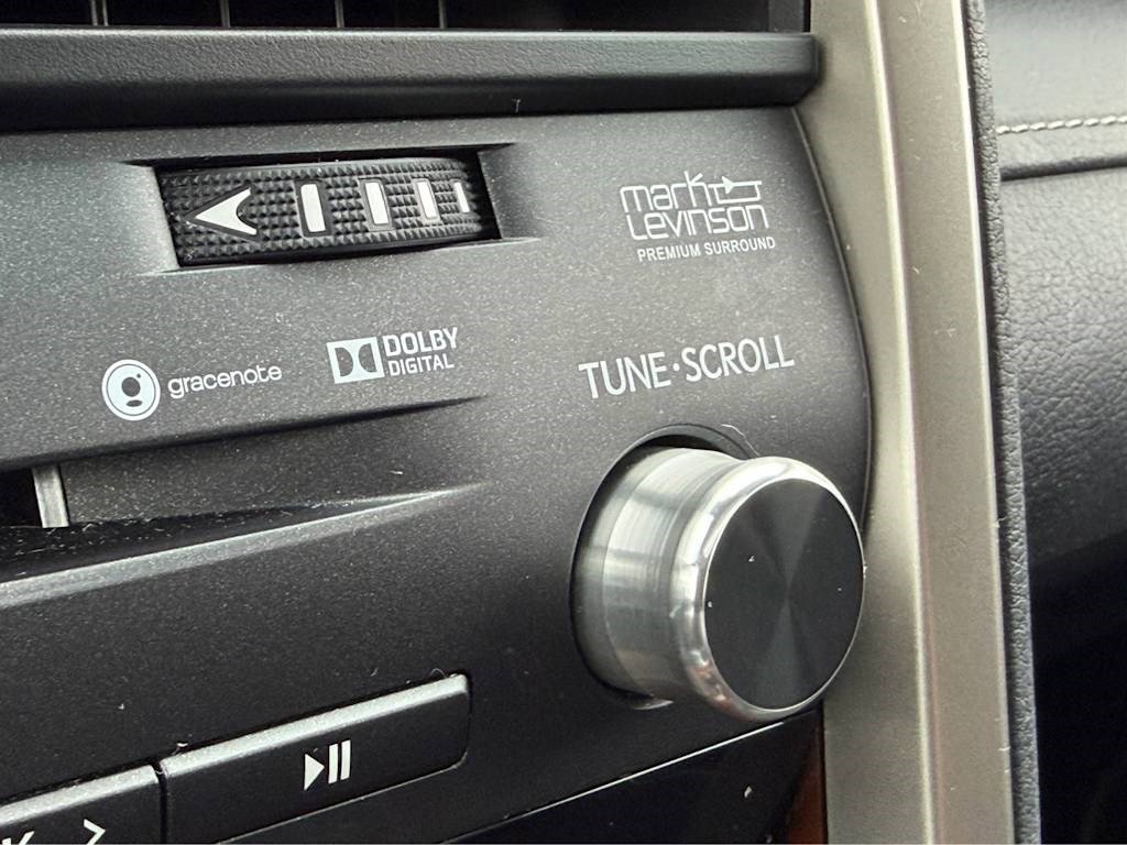 Used 2018 Lexus RX 350L w/ Premium Package image 17