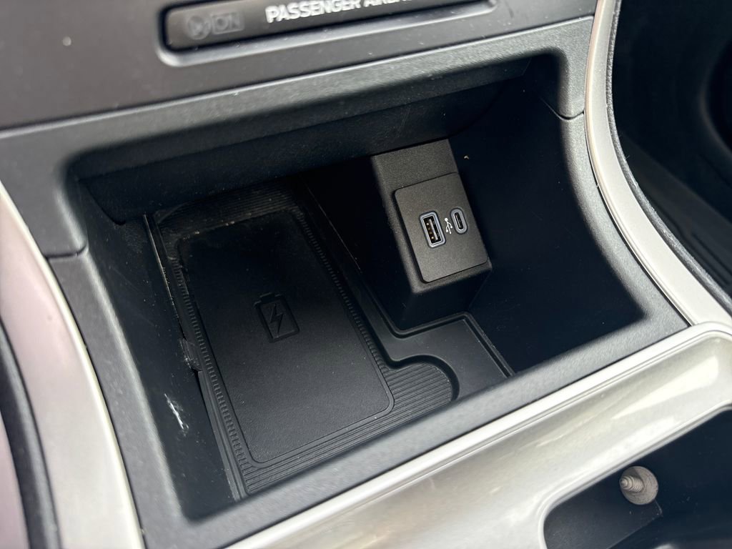 Used 2024 Ford Edge SEL w/ Convenience Package image 37