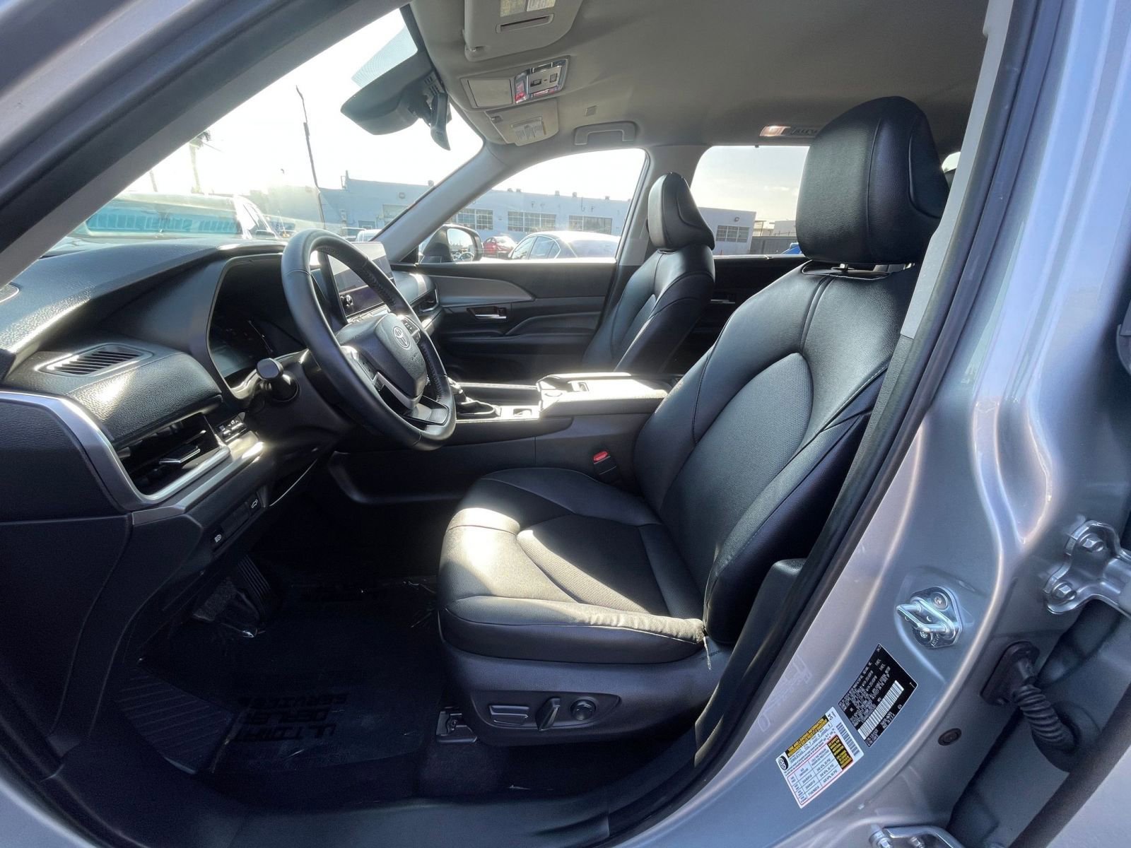 Used 2025 Toyota Grand Highlander FWD image 27