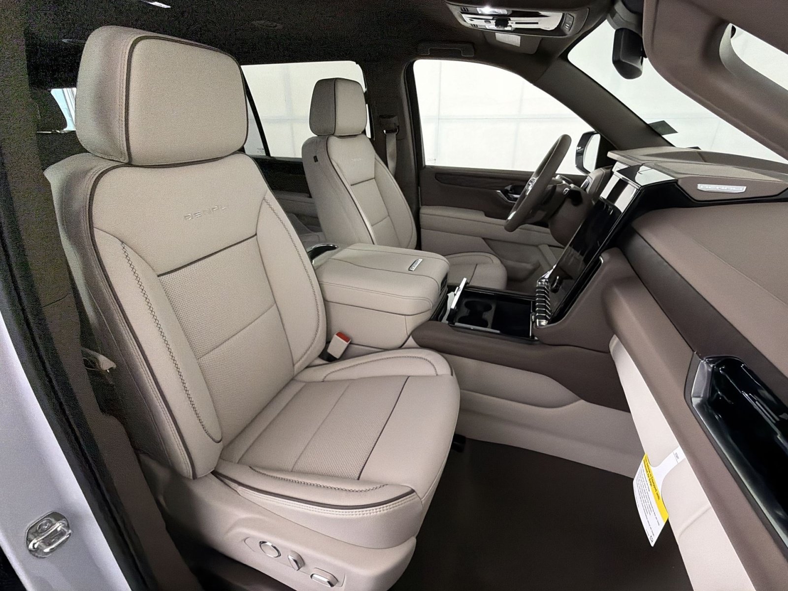 New 2026 GMC Yukon XL Denali AWD/4WD image 27