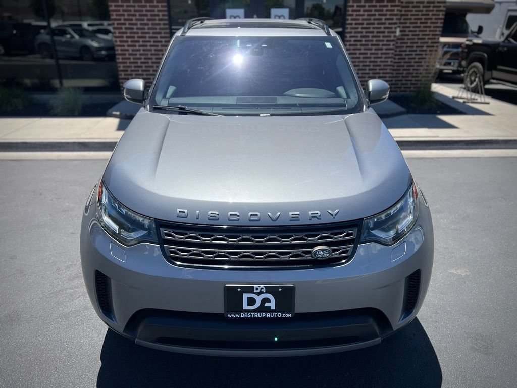 Used 2020 Land Rover Discovery SE AWD/4WD image 9