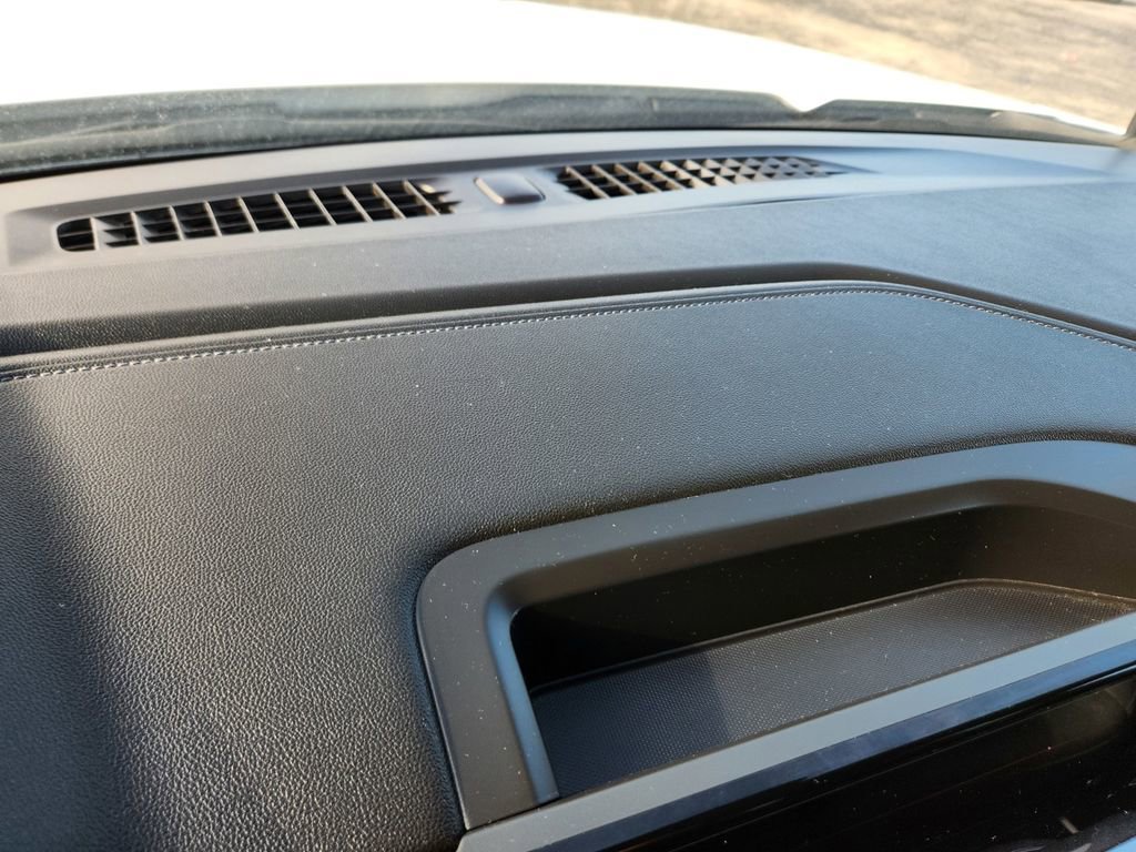 Used 2024 GMC Sierra 3500 SLE w/ SLE Convenience Package image 8