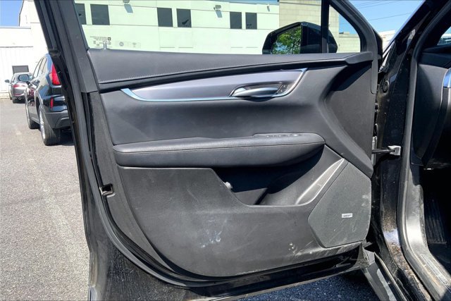 Used 2024 Cadillac XT5 Luxury w/ LPO, Floor Liner Package AWD/4WD image 22