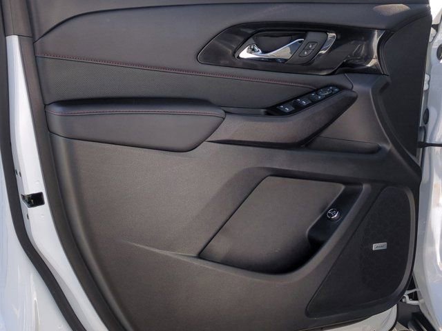 Used 2023 Chevrolet Traverse RS image 14