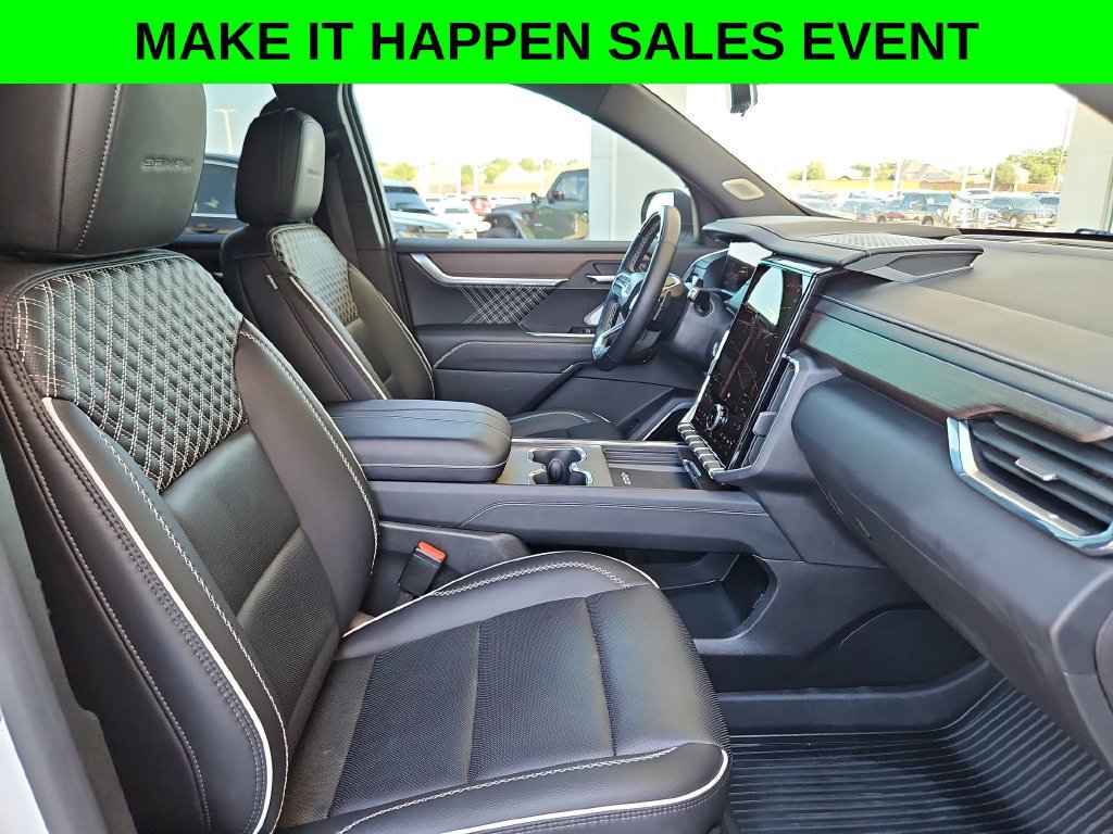 Used 2025 GMC Acadia Denali w/ Super Cruise Package FWD image 28