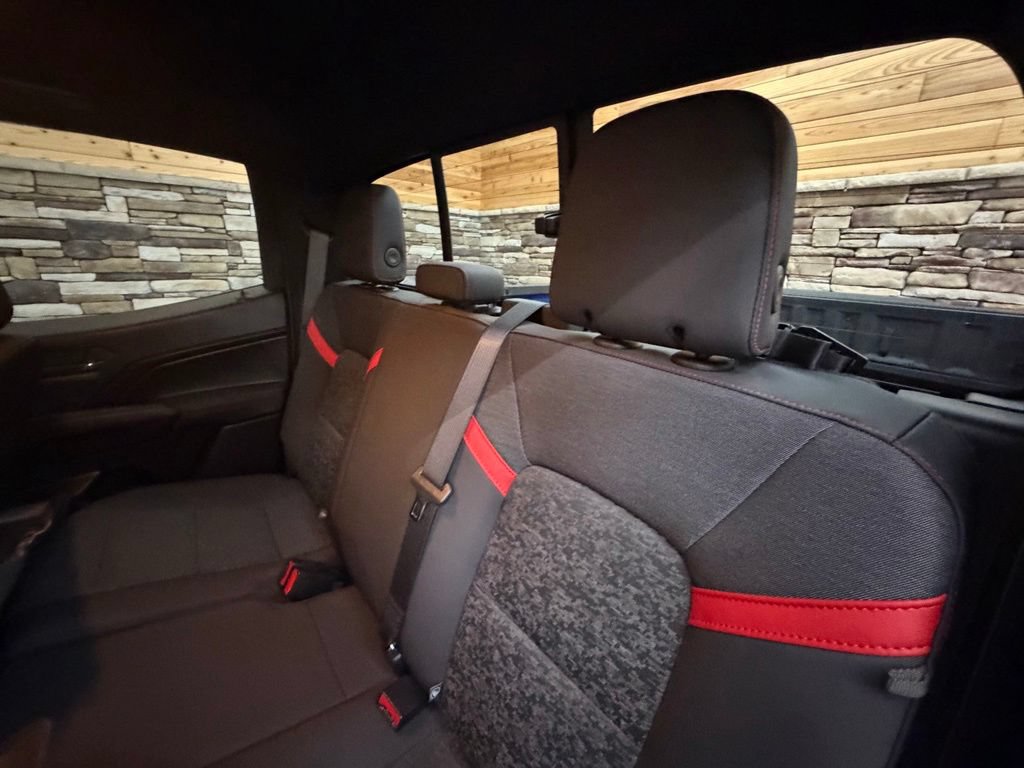 Used 2024 Chevrolet Colorado Z71 w/ Z71 Convenience Package 2 AWD/4WD image 49