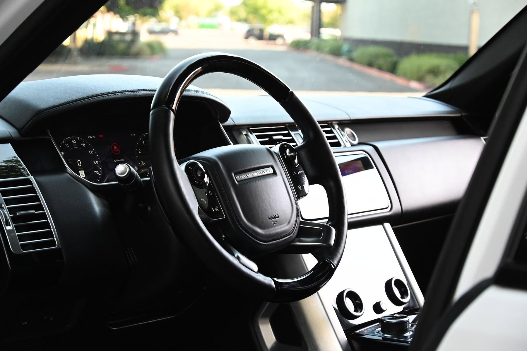 Used 2019 Land Rover Range Rover Long Wheelbase Supercharged AWD/4WD image 31