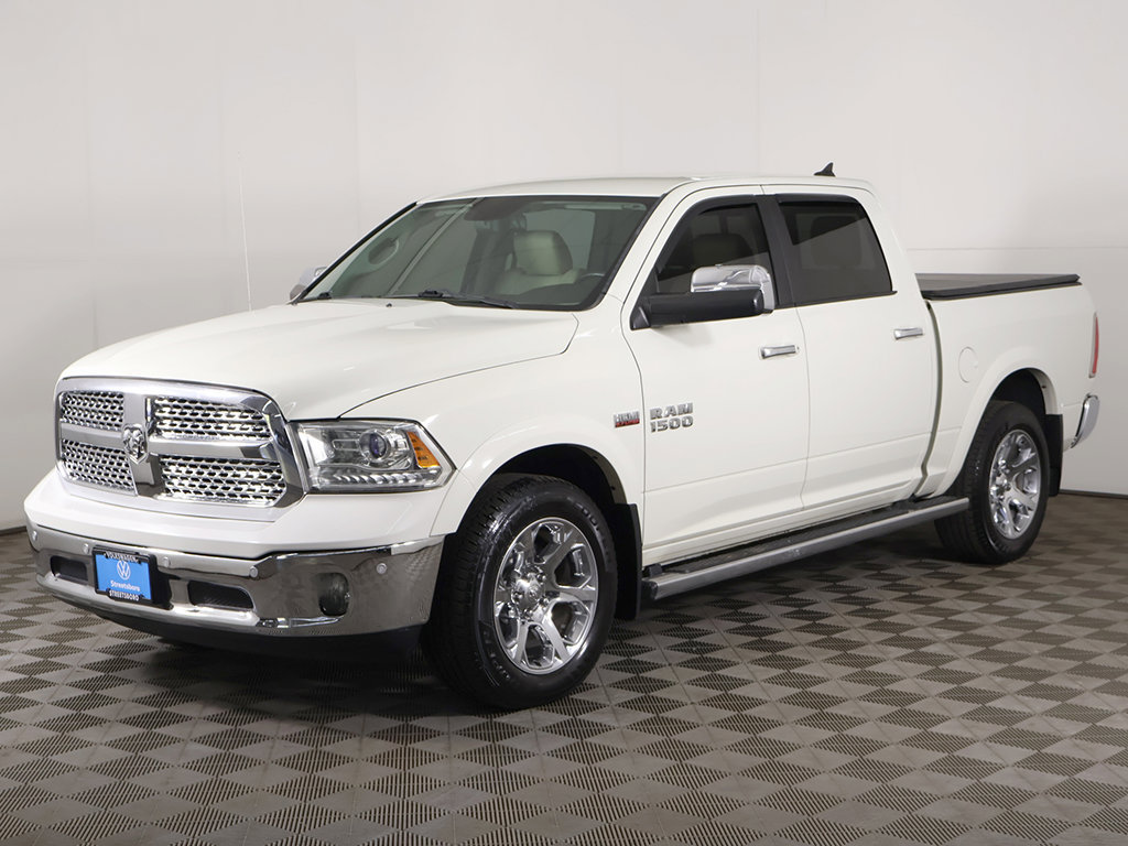 Used 2017 RAM 1500 Laramie w/ Convenience Group AWD/4WD image 7