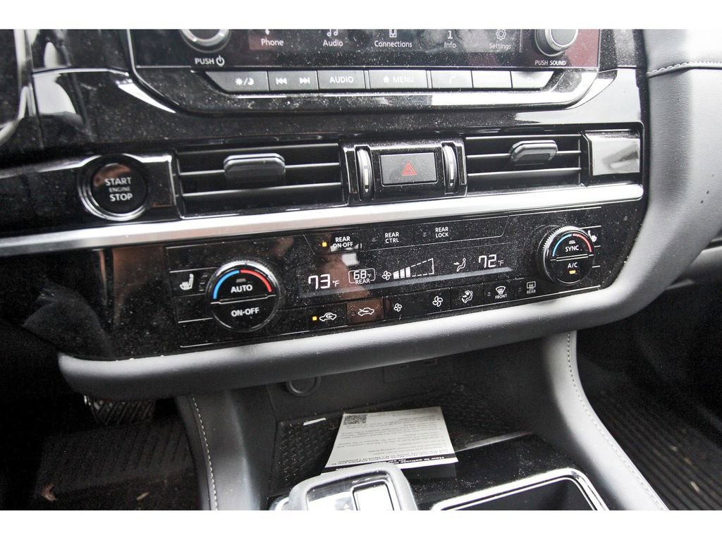 Used 2025 Nissan Pathfinder SV FWD image 21