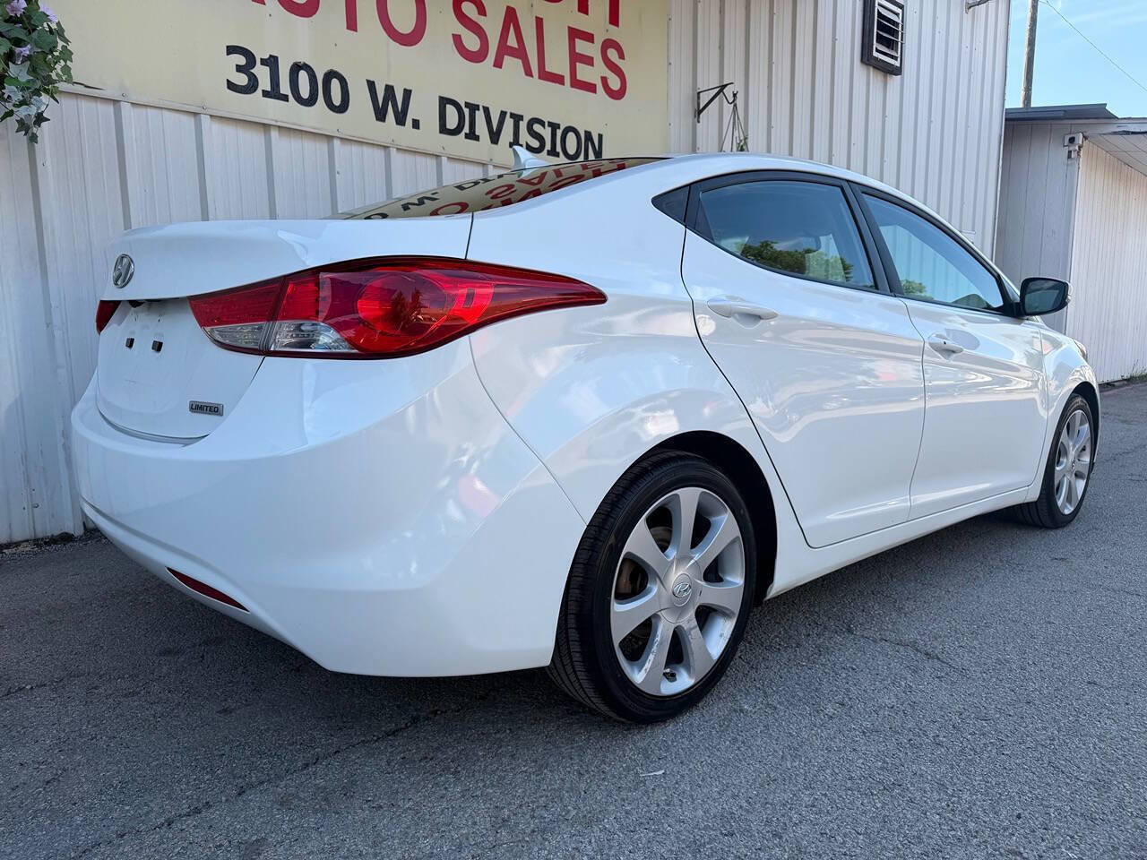 Used 2012 Hyundai Elantra Limited FWD image 5