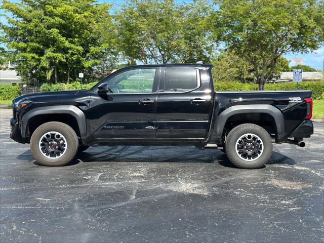 Used 2025 Toyota Tacoma TRD Off-Road AWD/4WD image 4