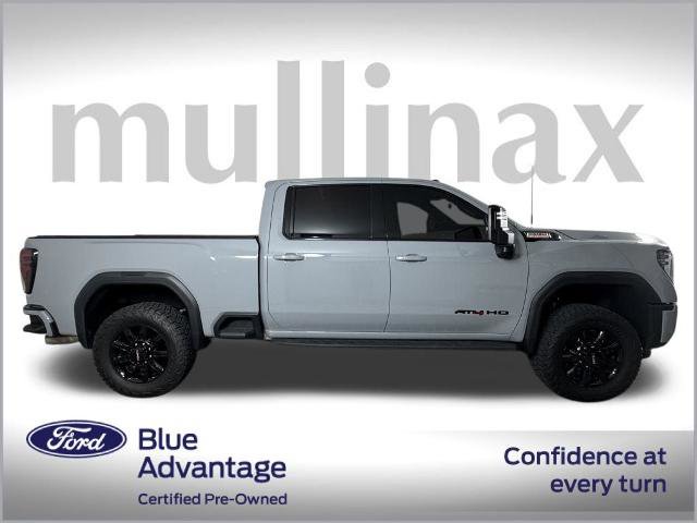 Used 2024 GMC Sierra 2500 AT4 w/ Technology Package image 4