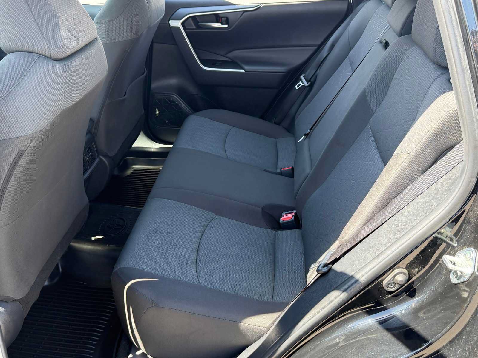 Used 2024 Toyota RAV4 XLE AWD/4WD image 24