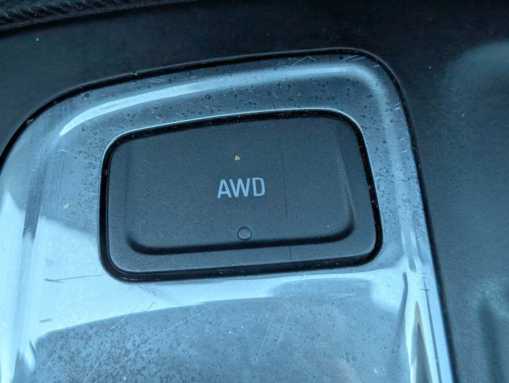 Used 2024 Chevrolet Equinox LT AWD/4WD image 25