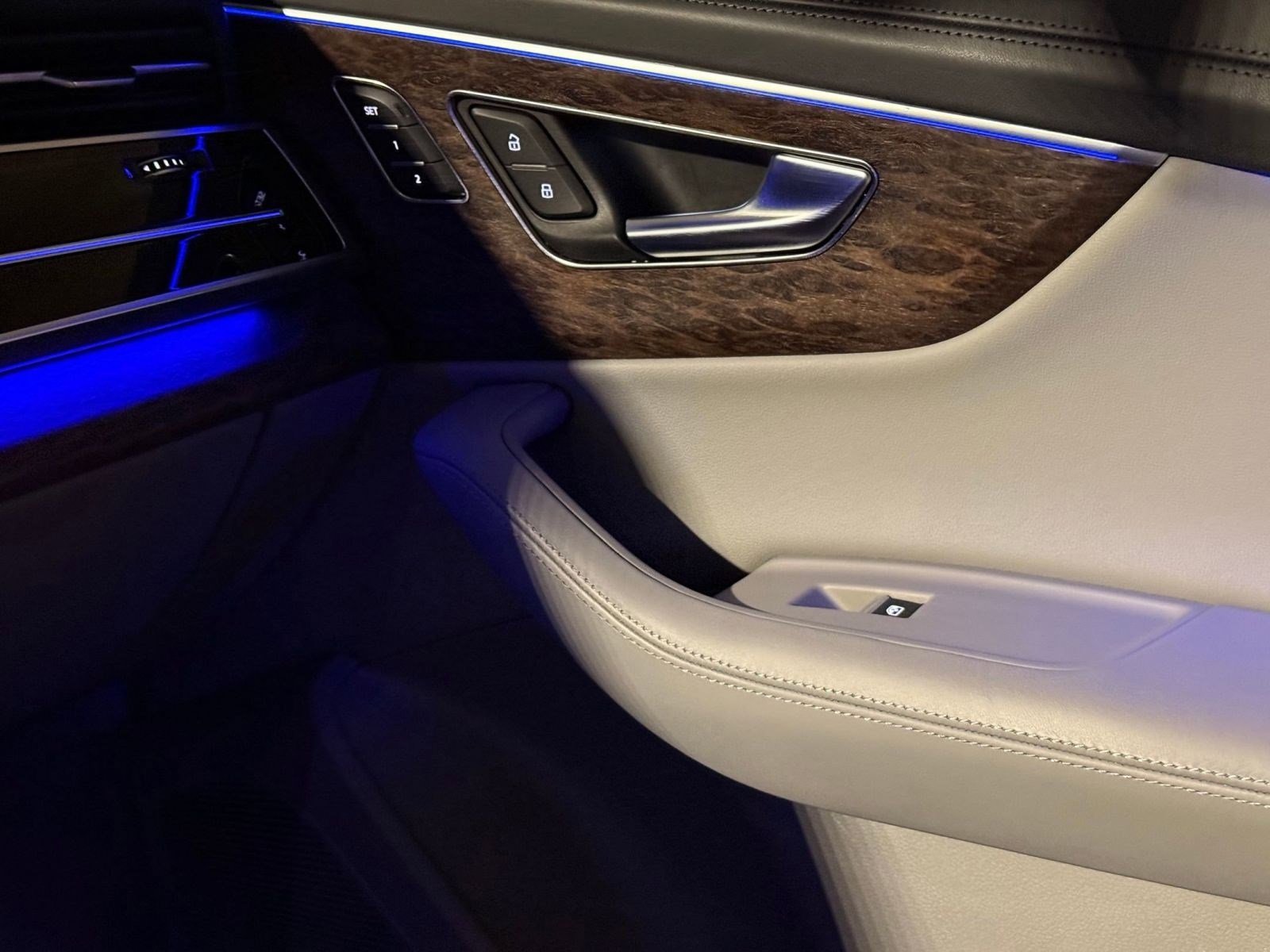 Used 2023 Audi Q7 3.0T Prestige image 24