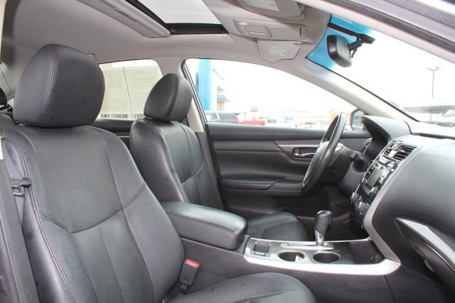 Used 2015 Nissan Altima 2.5 SL w/ Moonroof Package FWD image 12
