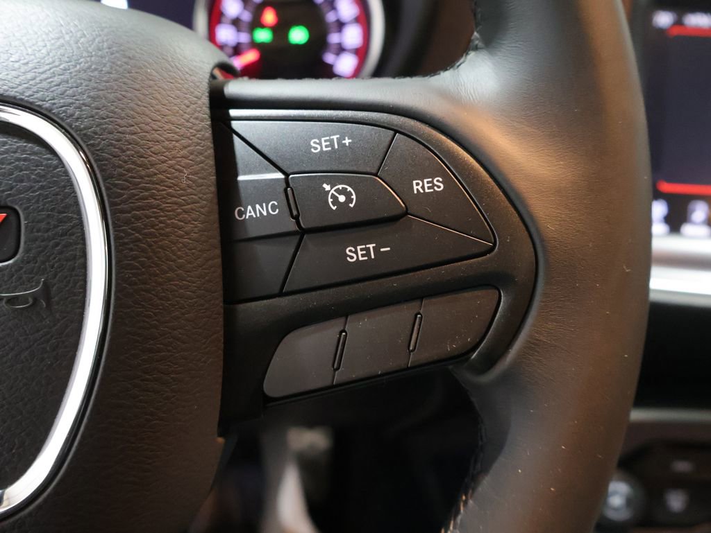 Used 2016 Dodge Challenger R/T Scat Pack w/ Technology Group RWD image 35