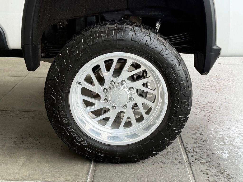 Used 2022 Chevrolet Silverado 2500 LTZ w/ LTZ Premium Package image 15