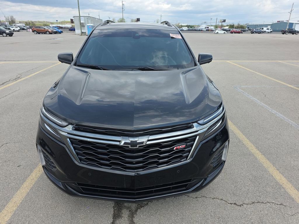Used 2023 Chevrolet Equinox RS image 2