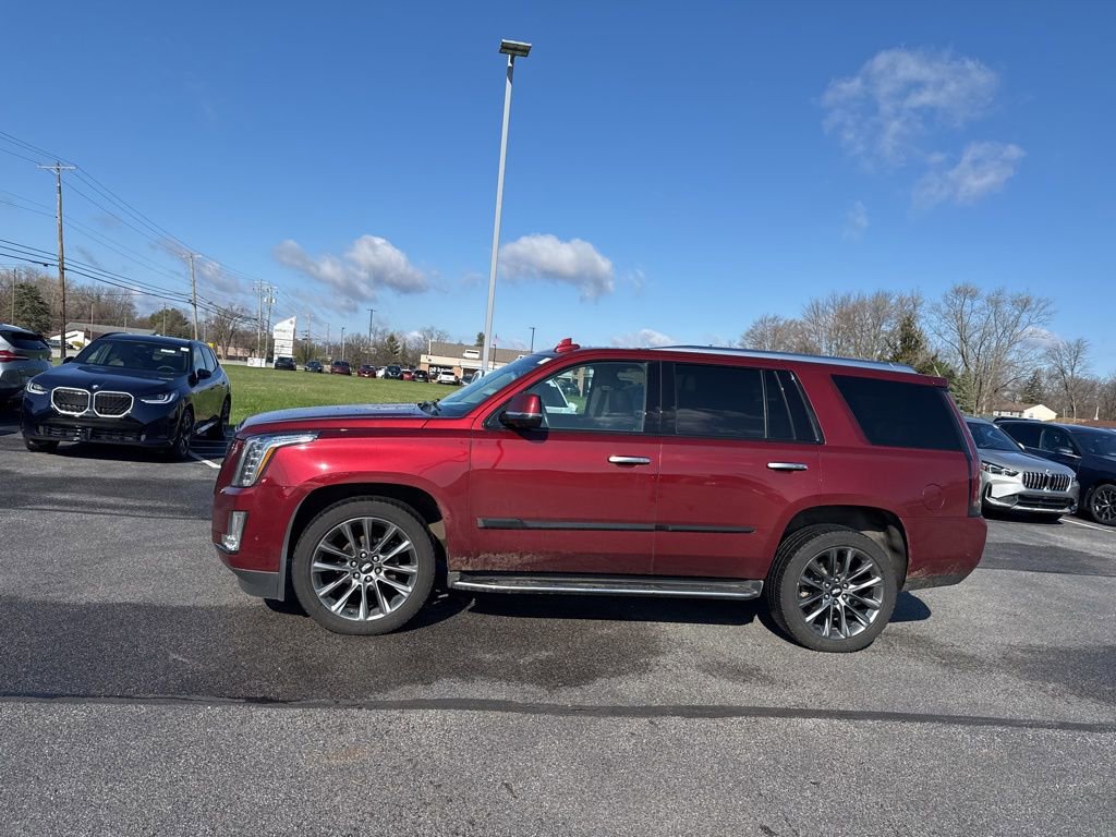 Used 2020 Cadillac Escalade Luxury w/ Escalade Sport Edition image 4