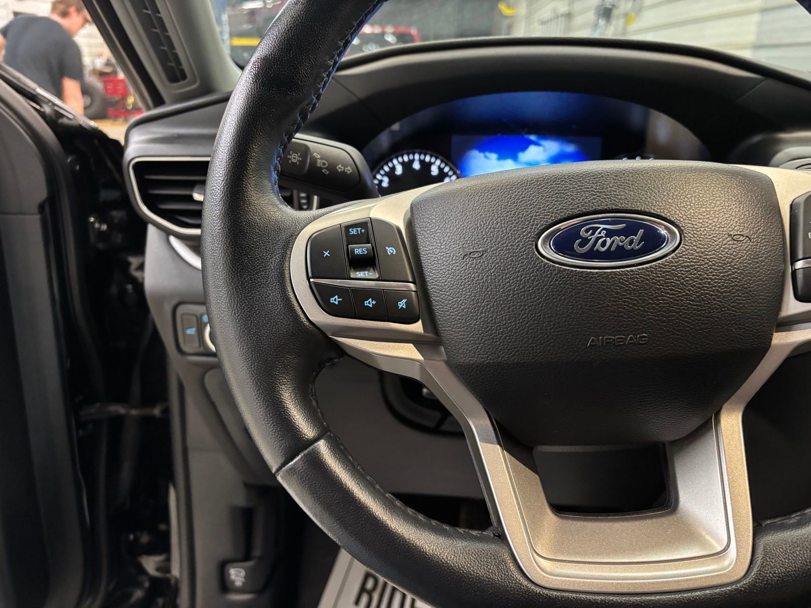 Used 2023 Ford Explorer XLT w/ Equipment Group 202A image 14