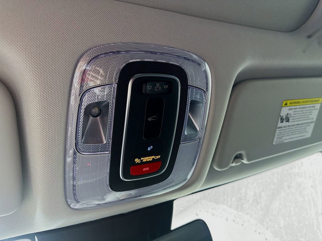 Used 2025 Hyundai Kona Limited image 32