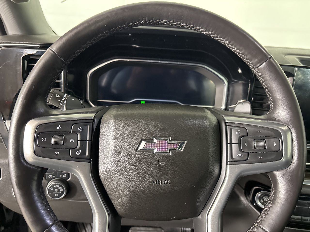 Used 2022 Chevrolet Silverado 1500 RST image 11