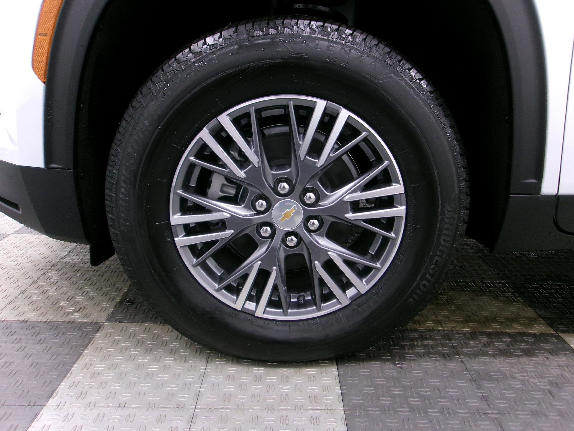 New 2026 Chevrolet Traverse LT w/ Driver Confidence Package image 18