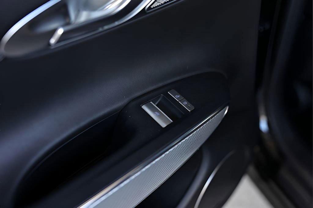 Used 2023 Genesis GV70 2.5T w/ Sport Prestige Package image 59