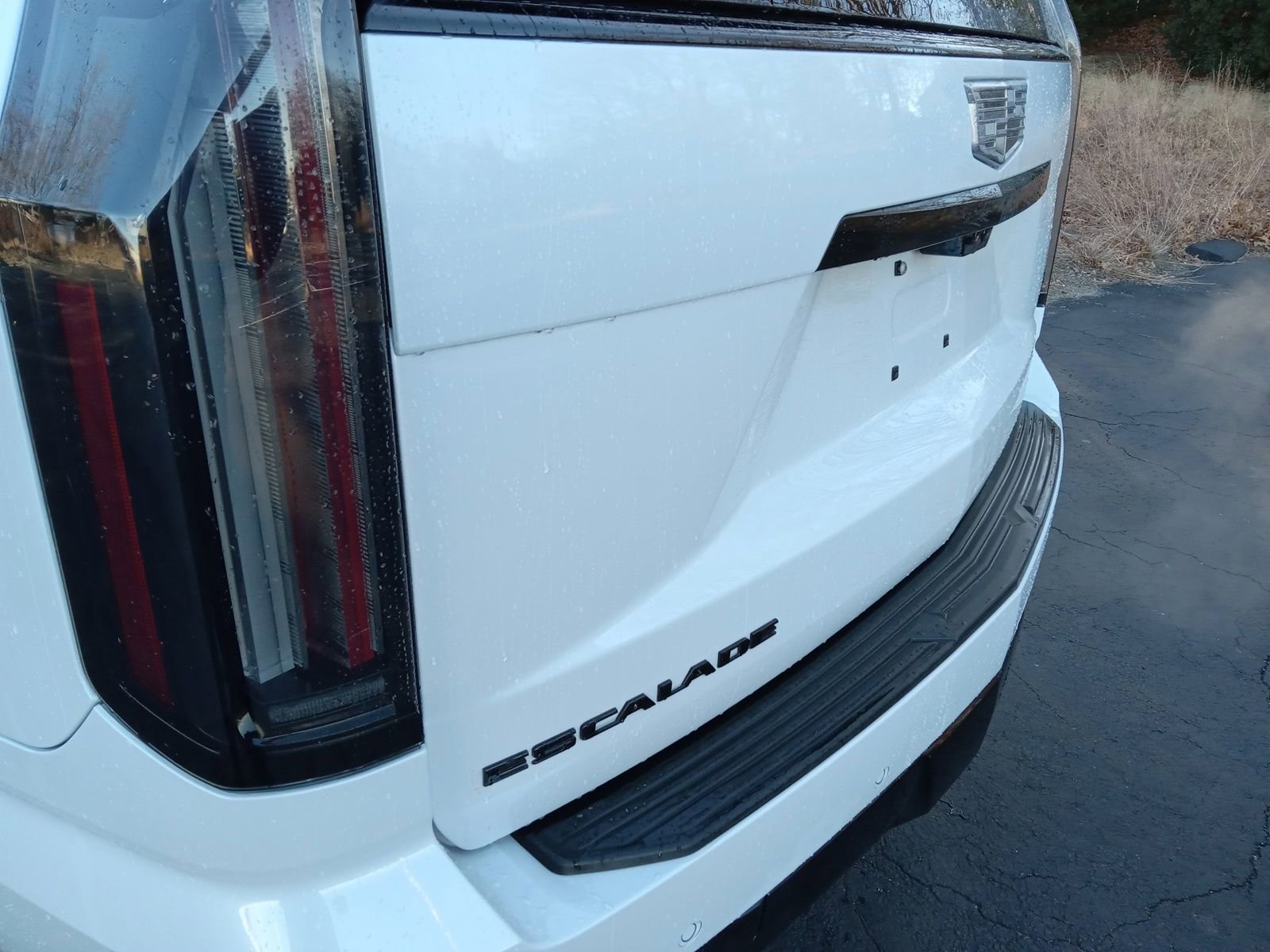 Used 2026 Cadillac Escalade Platinum Sport w/ LPO, ONYX Package image 8