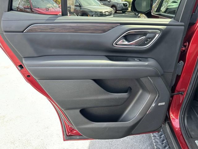 Used 2022 Chevrolet Tahoe Z71 w/ Luxury Package AWD/4WD image 22