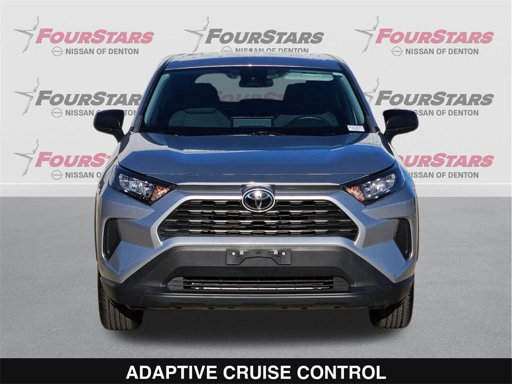 Used 2022 Toyota RAV4 LE image 10