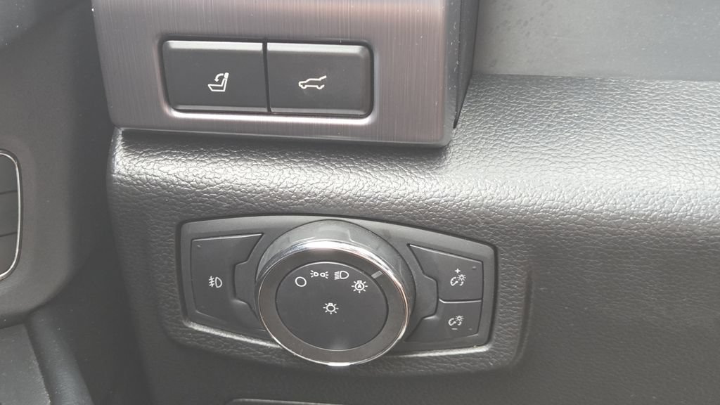 Used 2020 Ford Expedition Max Platinum AWD/4WD image 31