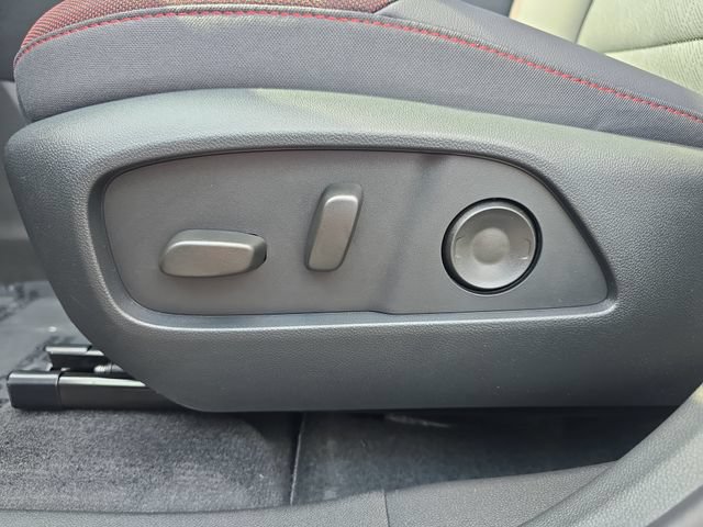 New 2027 Chevrolet Equinox RS w/ LPO, Floor Liner Package AWD/4WD image 30