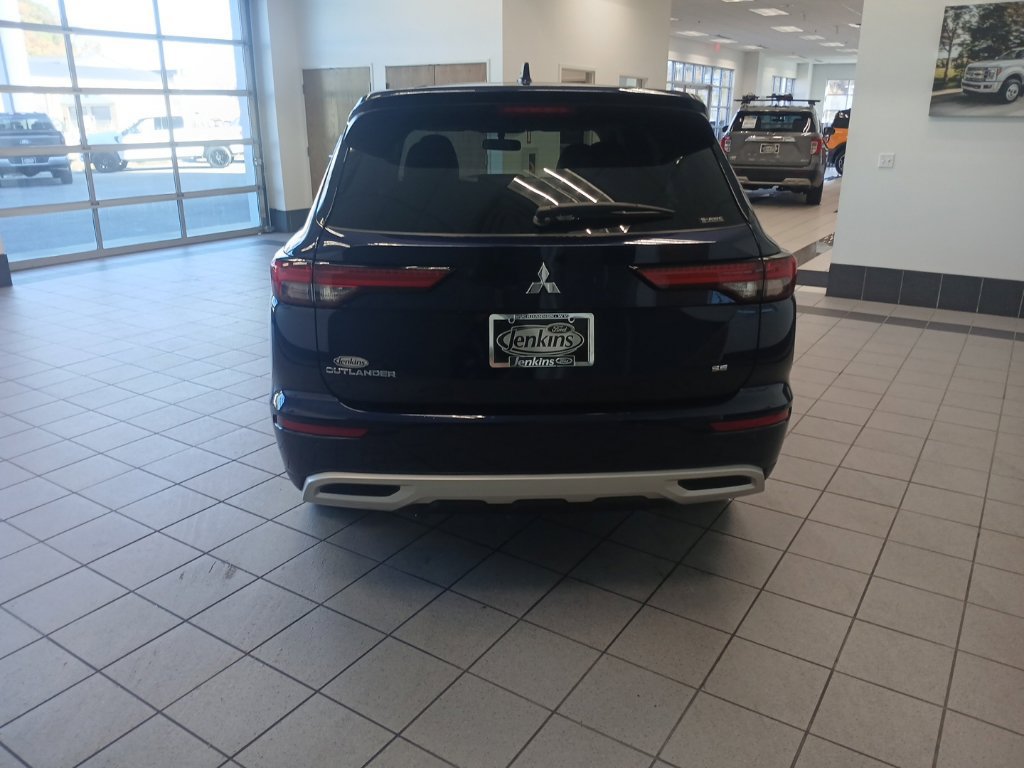 Used 2022 Mitsubishi Outlander SE AWD/4WD image 13