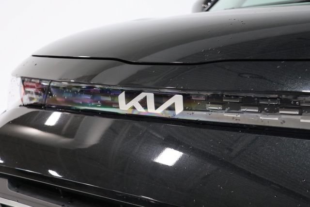 Used 2025 Kia Soul LX w/ LX Technology Package FWD image 12