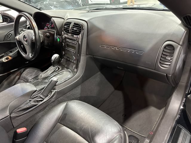 Used 2010 Chevrolet Corvette Coupe w/ Preferred Equipment Group RWD image 9