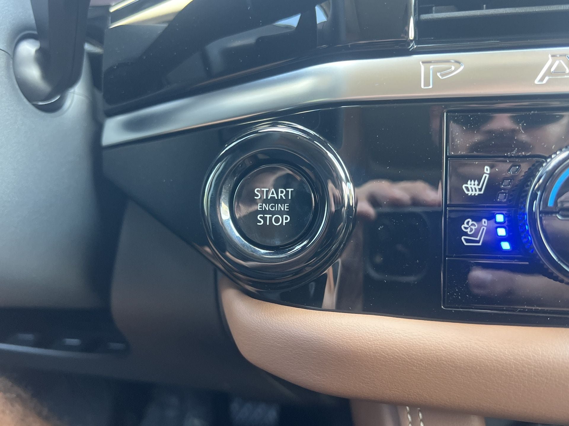 New 2026 Nissan Pathfinder Platinum FWD image 6