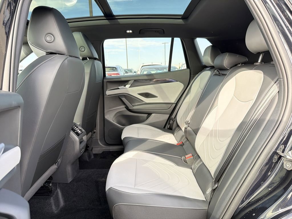 New 2026 Volkswagen Tiguan SE R-Line image 14