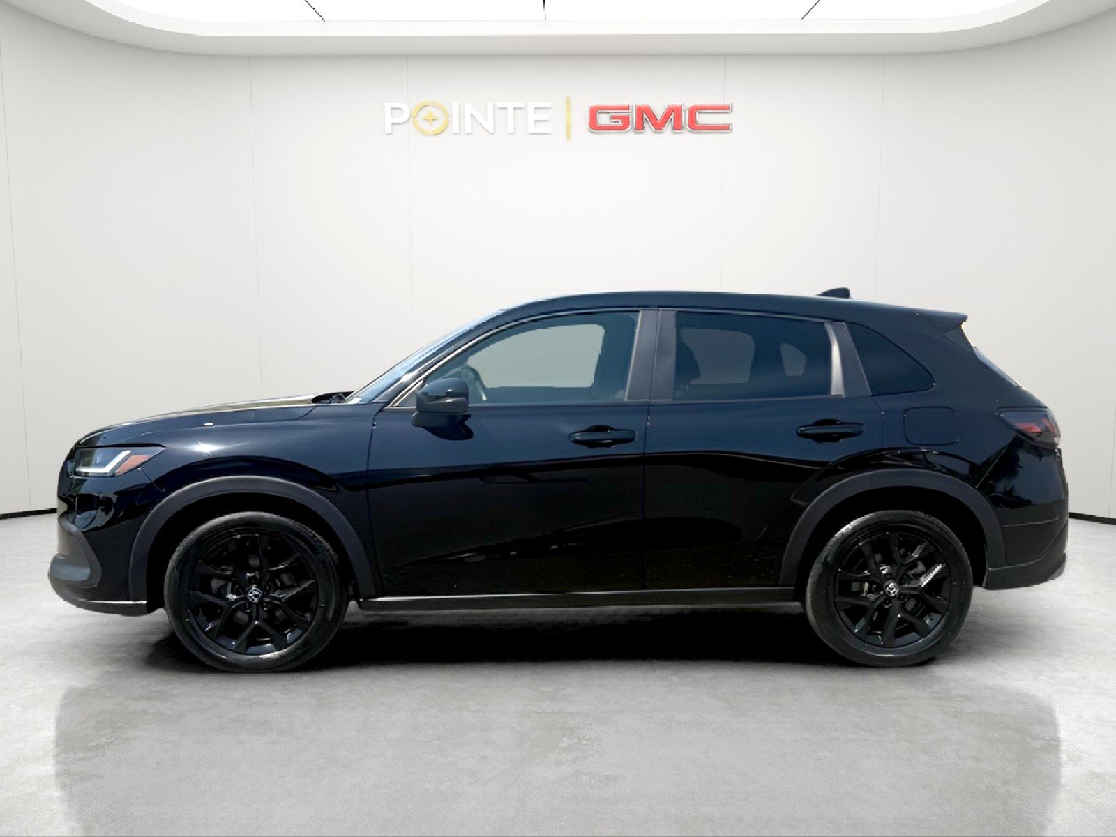 Used 2025 Honda HR-V Sport image 10