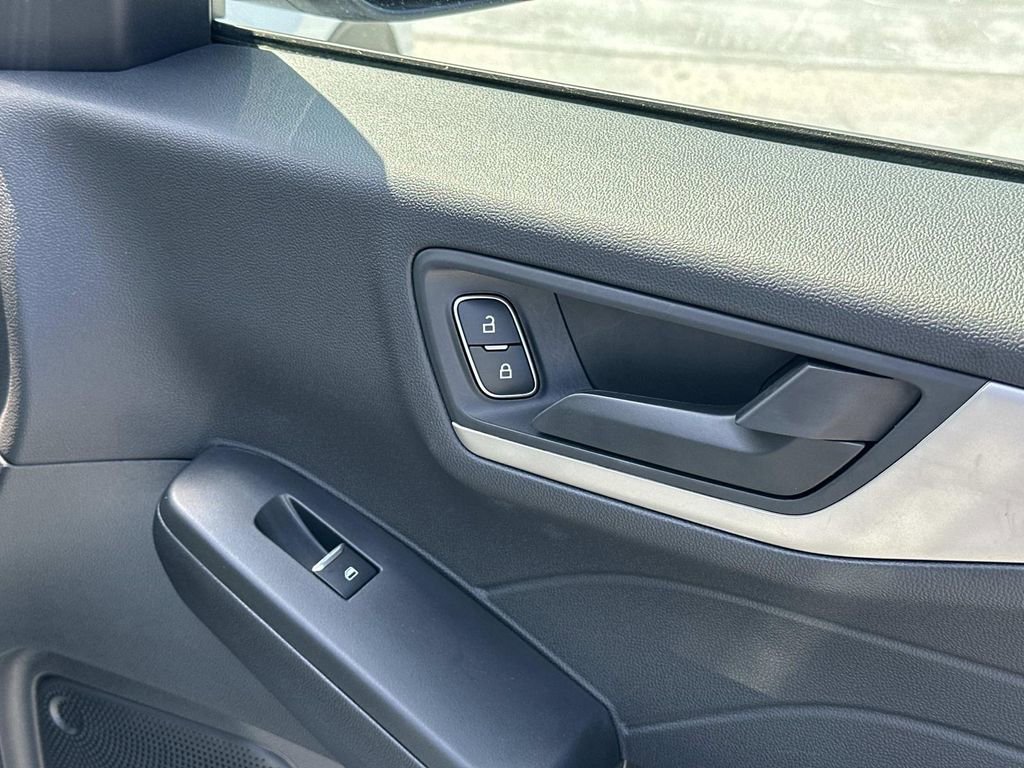 Used 2022 Ford Escape SE image 29