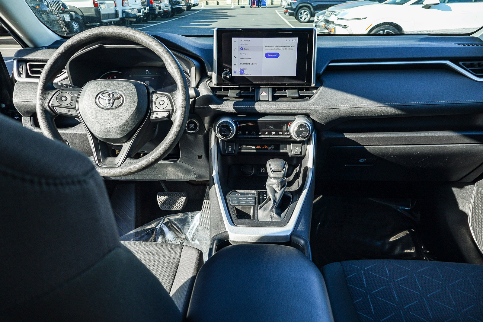 Used 2024 Toyota RAV4 XLE image 7