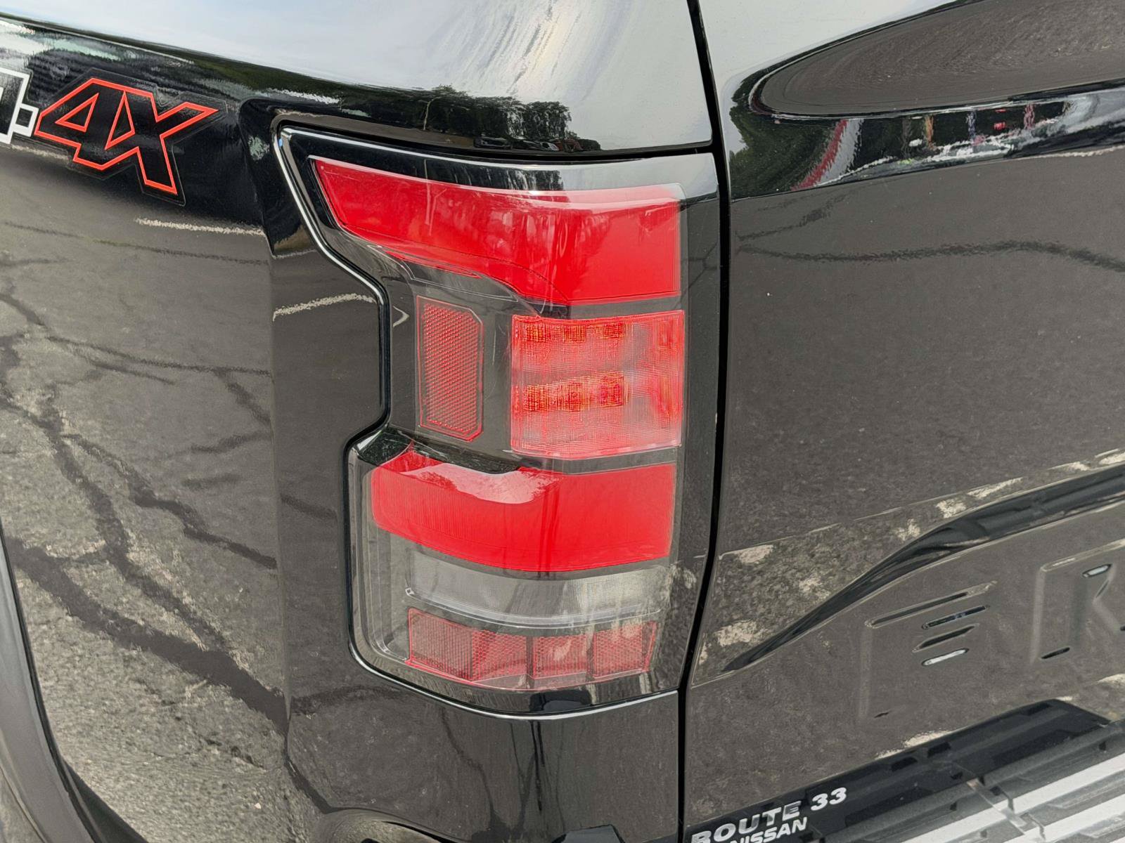 Used 2023 Nissan Frontier PRO-4X w/ Pro-4X Premium Package AWD/4WD image 8